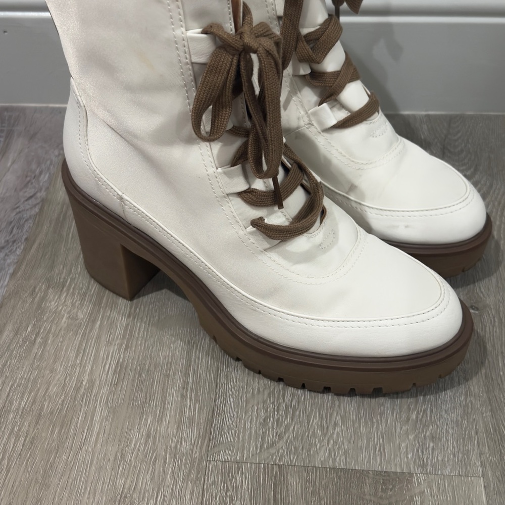 Women's White and Brown Lace-Up Boots